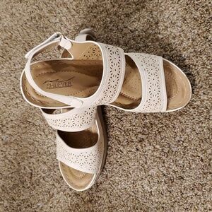 Cream colored Shibever sandal